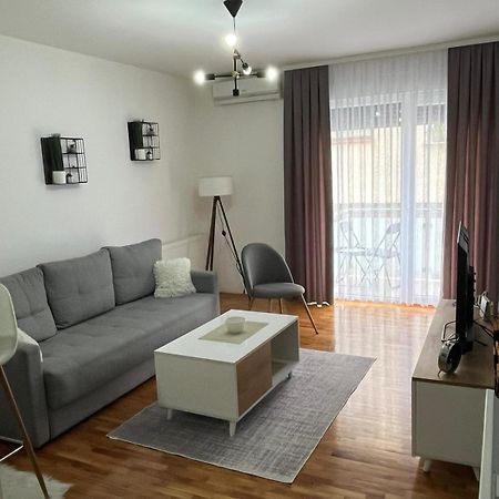 Apartman Lux Vranje Eksteriør billede