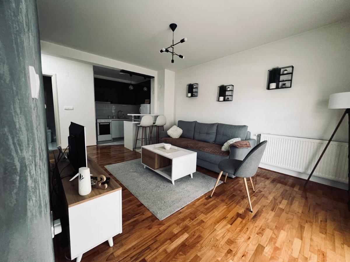 Apartman Lux Vranje Eksteriør billede