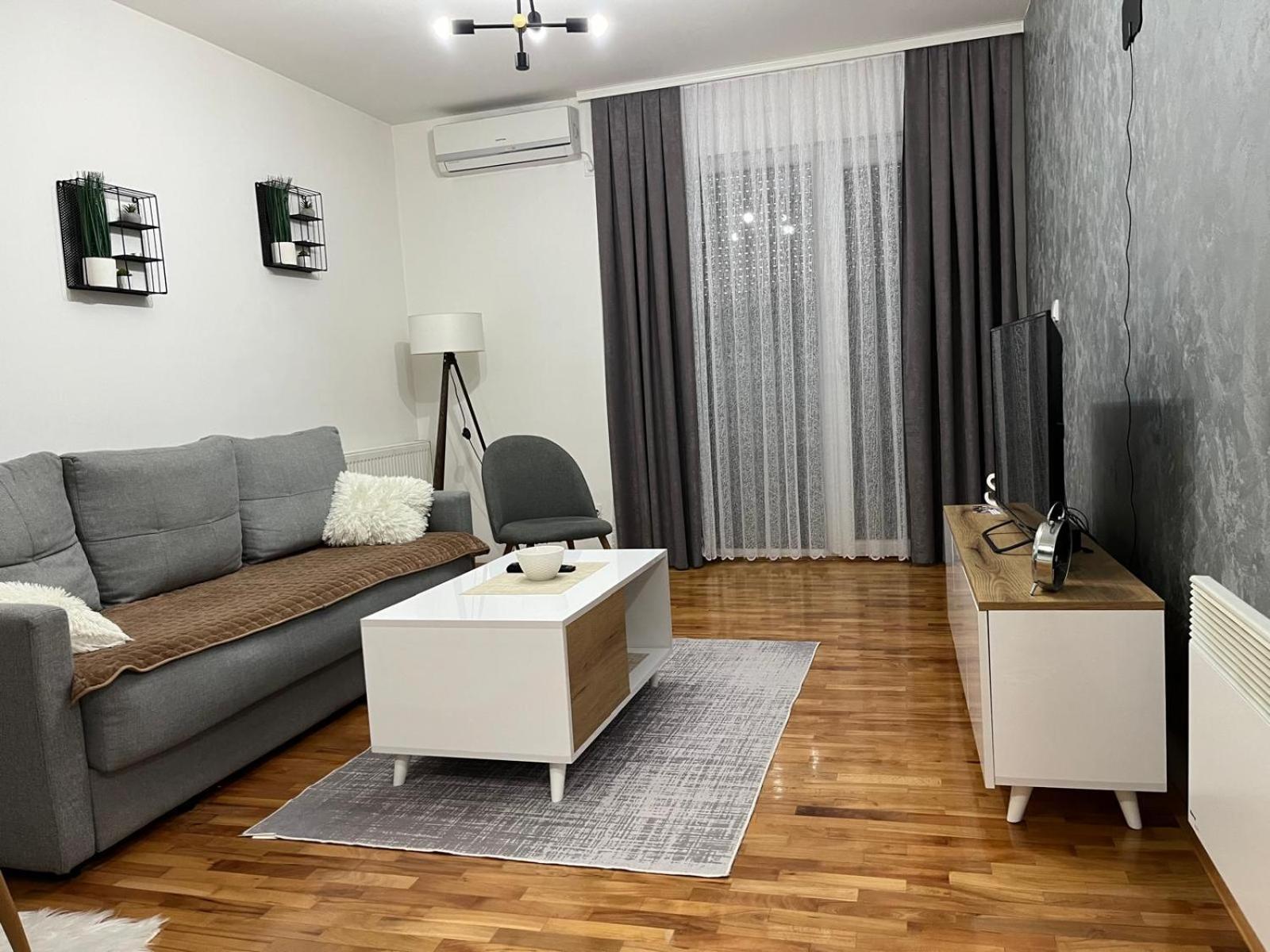 Apartman Lux Vranje Eksteriør billede