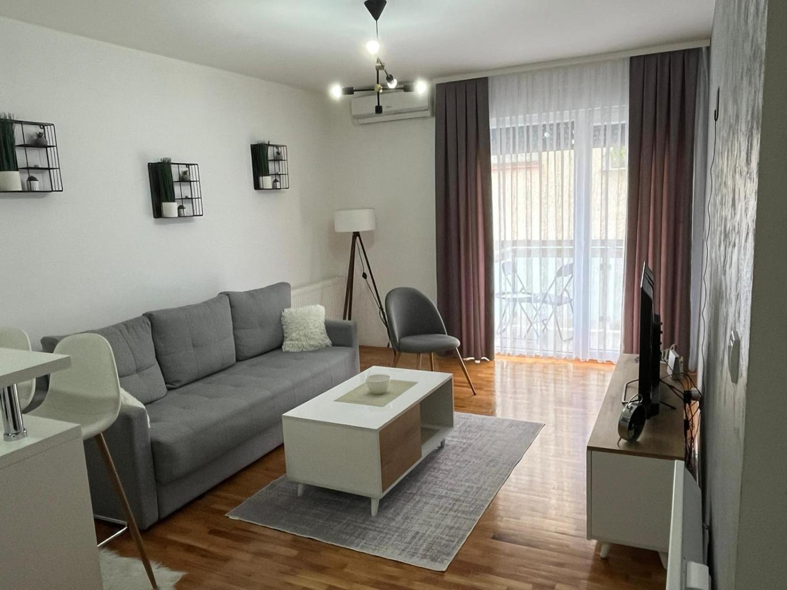 Apartman Lux Vranje Eksteriør billede